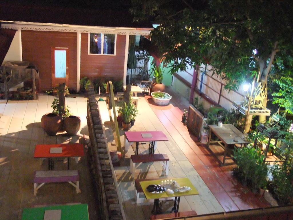 Panida Suite Hotel Bangkok Bagian luar foto