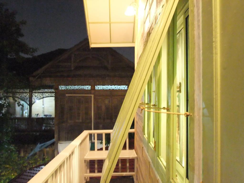 Panida Suite Hotel Bangkok Bagian luar foto